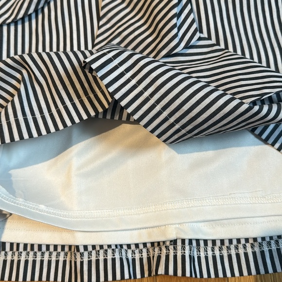 Superdown Leti Tie Down Front Skirt Size S - Picture 2 of 4